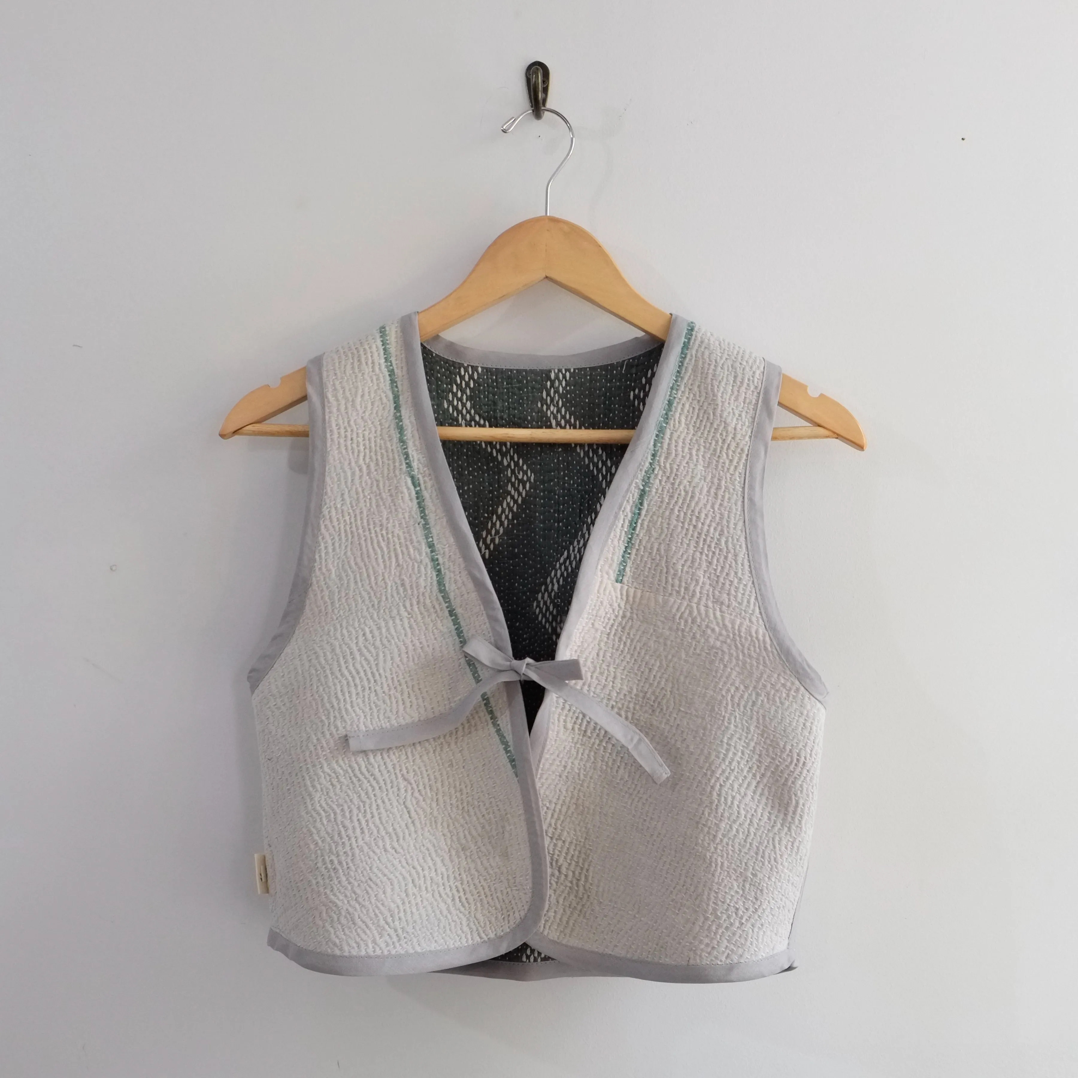 Amelia Vest Green Chevron Embroidery XS010