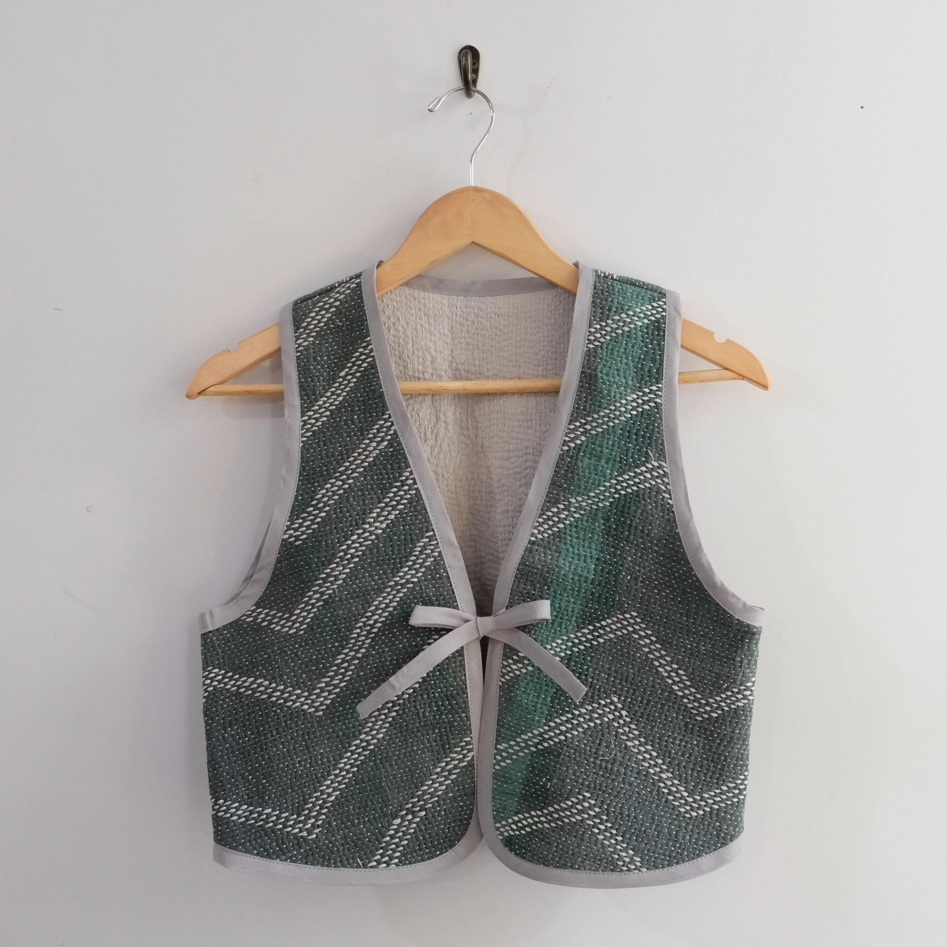 Amelia Vest Green Chevron Embroidery XS010